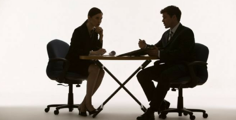 Jobseeker Manalah Tak Rimas Kalau Interviewer Suka Buat 4 Perangai Ini, Betul Tak?
