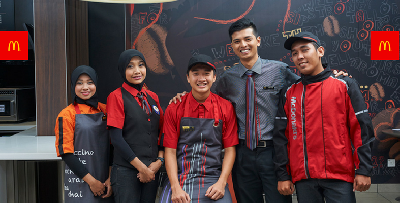 Kerja Di McDonalds Bukit Bintang KL Best, Gaji RM 2,400++  Dekat Dengan LRT, Kerja Pun Seronok Macam Kat Rumah Sendiri!