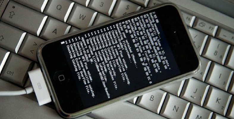 Lindungi Smartphone Korang Daripada Digodam 'Hacker' Guna 2 Cara Ni Je!