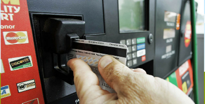 Korang Pernah Tak Bila Pam Minyak Guna Kad, Bank Potong RM200? Ini Sebabnya
