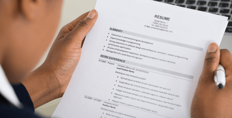 Recruiter Ni Bongkar 'Rahsia' Macam Mana Nak Pukau Majikan Melalui Resume Je!