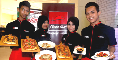 Pendapatan Hingga RM1,700++ Makan, Elaun & Hostel PERCUMA! Jom Temuduga Di Pizza Hut Puchong Esok!