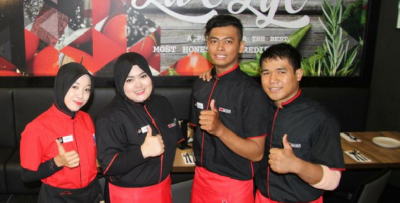Peluang Kerja Untuk Warga KL Gaji RM 1,700++, Pizza Hut 'Open Interview' Kaw-Kaw Buru Pekerja Esok! Jom Pergi!