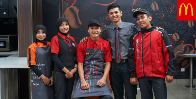Terbaru - Kekosongan Kru Restoran McD, Gaji RM1400 & Elaun, MAKAN FREE serta BONUS 4x Setahun!