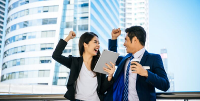 Follow 10 Tips Buat Korang Tampil Lebih 'Confident' Daripada Sebelumnya!