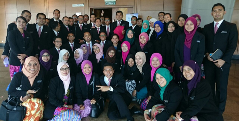 Sebelum Apply Jadi Pegawai Tadbir Diplomatik (PTD), Tahu Tak Tugas-Tugas Yang Korang Kena Buat?