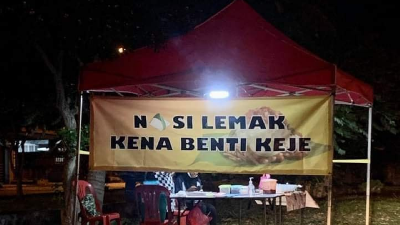 [VIRAL] Gerai Nasi Lemak Behenti Keje, Membuatkan Ramai Orang Termenung Sekejap Selepas Melihatnya