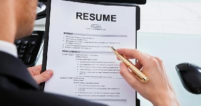 Menjelang Tahun 2021, Perkara Ini Dah Tak 'Wajib' Korang Letak Dalam Resume