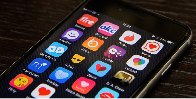 Dating guna applikasi online, okay ke?