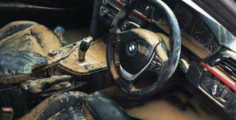 Kereta Ditenggelami Banjir? Ini Tips Kurangkan Kos Membaiki Kereta