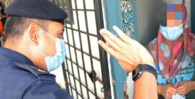 Suri Rumah Ditahan Mencuri Makanan Dan Ubatan, Ketua Polis Ini Tampil Beri Bantuan Keperluan Asas