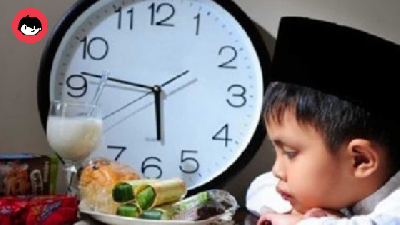 Latih Anak Berpuasa! Ini 5 Cara Berkesan Ajar Berperingkat Ikut Waktu Solat